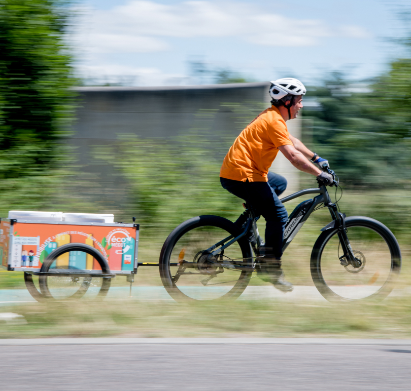Collecte des mégots à vélo